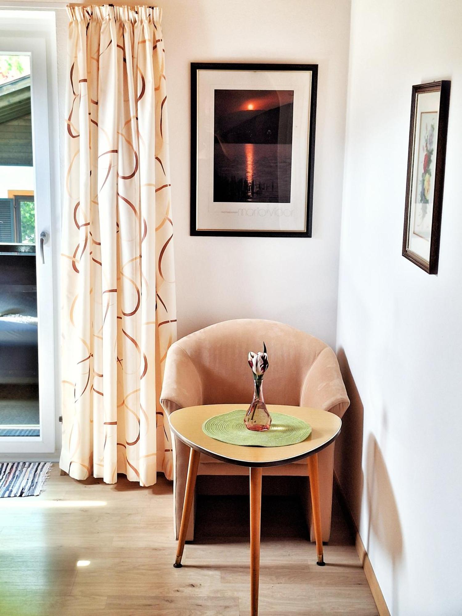 Bed and Breakfast Cafe Rudi Living Partschins Exterior foto