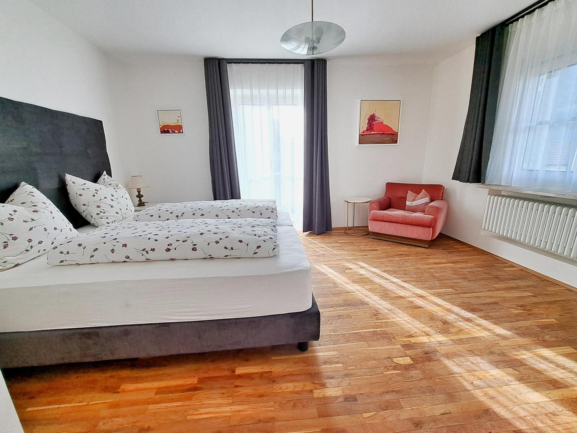Bed and Breakfast Cafe Rudi Living Partschins Exterior foto